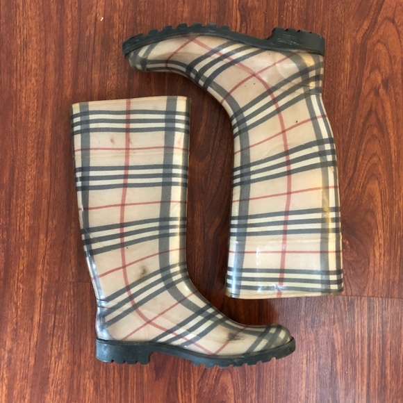 Burberry Shoes - ❤️BURBERRY NOVA CHECK rain boots❤️